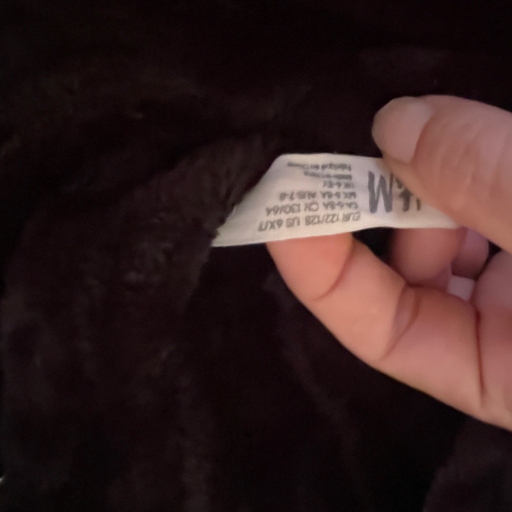 H&M Dark Brown Plush Blanket - Picture 3 of 3